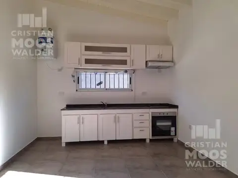 Casa 3 ambientes con 1 baño