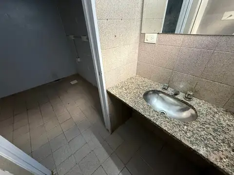 Oficina en Alquiler en Liniers, $ 2.000.000