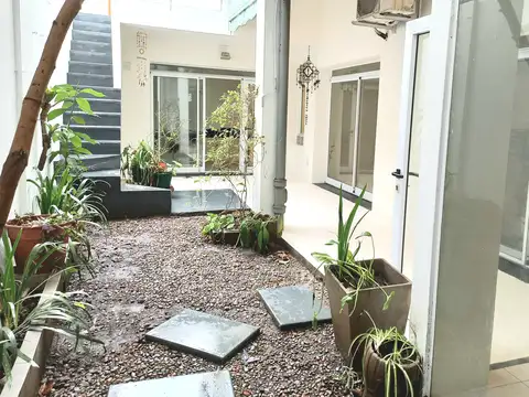 Depto Tipo Casa 6 ambientes con 3 baños