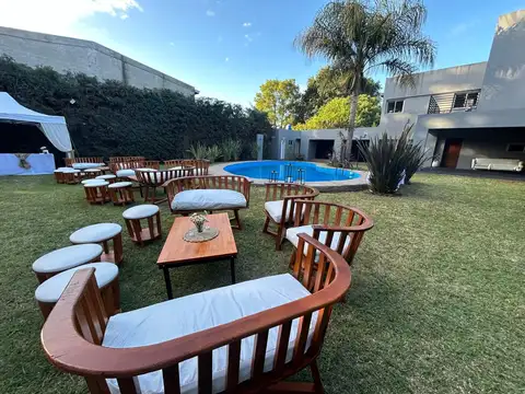 CASA EN ALQUILER PARA EVENTOS CON INMEJORABLE UBICACIÓN EN  LA REJA - MORENO