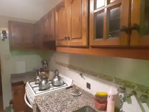 CASA EN VENTA QUILMES (ACEPTA PERMUTA DPTO 3 AMBIENTES)