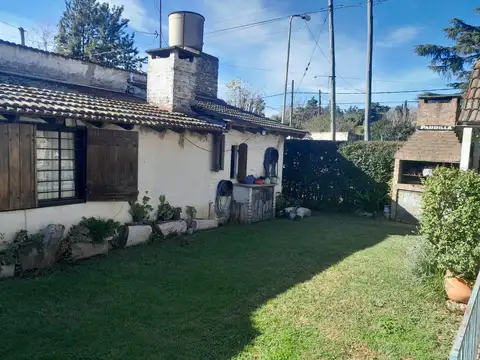 ¡Hermosa Casa Quinta en Venta! – Lote en esquina de 250 m²