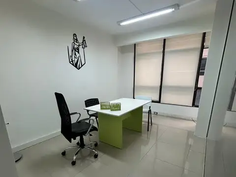 Oficina Dividida en el Centro | Excelente Ubicación