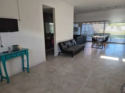 Casa 2 ambientes con 1 baño