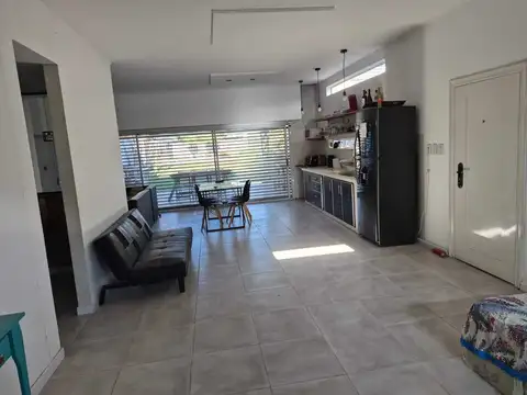 Casa en Venta en Angel Etcheverry [Cod: 0221]