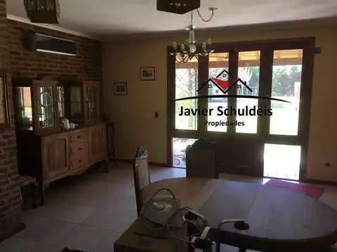 Casa 5 ambientes con 3 baños