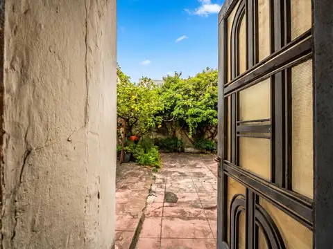 CASA LOTE PROPIO A RECICLAR VENTA LA PATERNAL