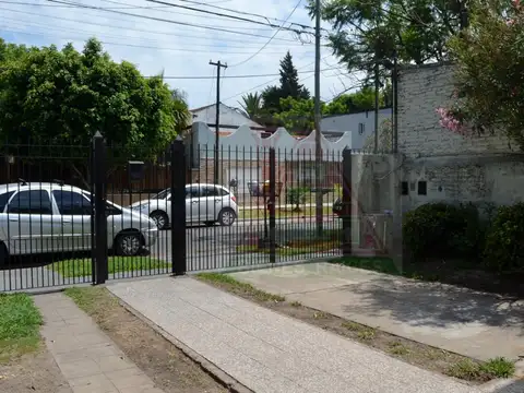 CASA MULTIFAMILIAR, VENTA EN BECCAR