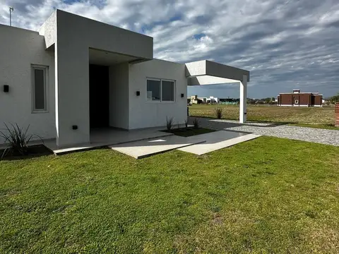 Casa en Venta en Los Juncos, USD 219.000