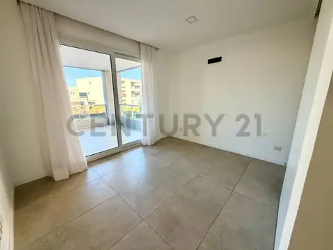ALQUILER TOWN HOUSE | 3 AMB | LA CALESA, PILARÁ