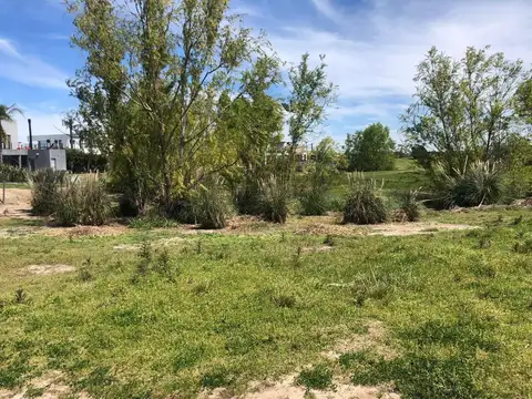 Terreno en Venta en El Cantón - Barrio Golf, USD 105.000