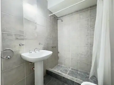 Depto Tipo Casa en Venta 50 años