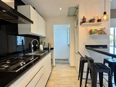 Barrio Santa Elena 100