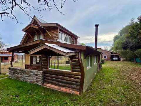 VENTA COMPLEJO DE 2 CABAÑAS C/ PILETA LOS REARTES