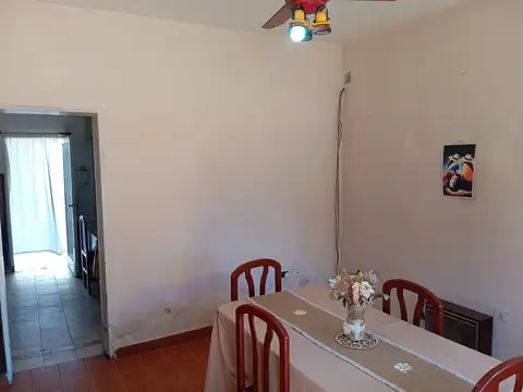 Casa 3 ambientes con 1 baño