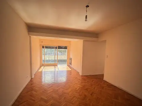 DEPARTAMENTO 4 AMBIENTES CON ESCRITORIO