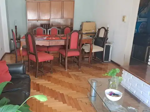 Adolfo Alsina 3100, Piso 2
