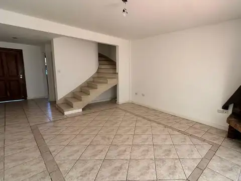 Depto Tipo Casa en Venta con 1 cocheras