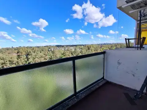 DPTO. 3 AMBIENTES C/2 BALCONES - ESPACIO COCHERA