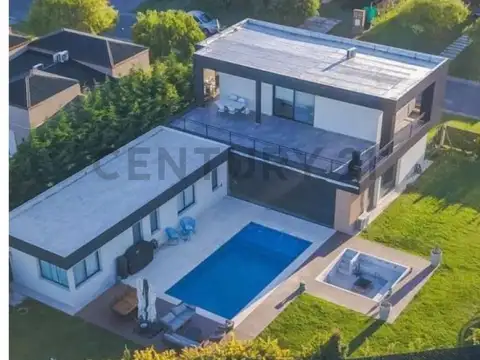 Casa en Venta de 4 dormitorios