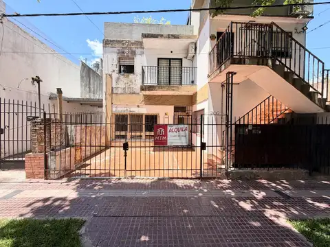 Casa en Alquiler Rosario, Alberdi.