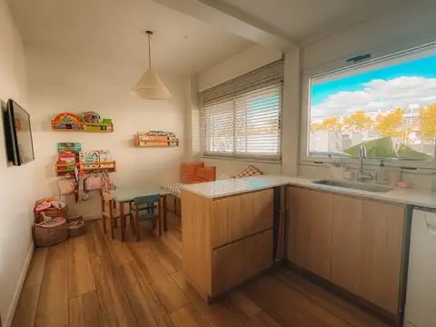 Casa en Alquiler , Ovejitas I, Beccar – 5 ambientes  con jardín, pileta