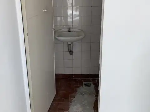 Local en Alquiler en Mataderos, $ 900.000
