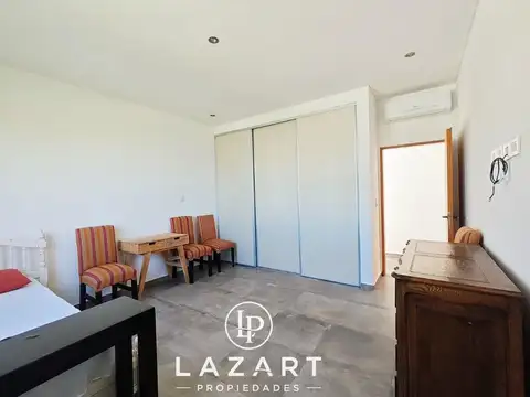 Casa en Venta con 4 cocheras