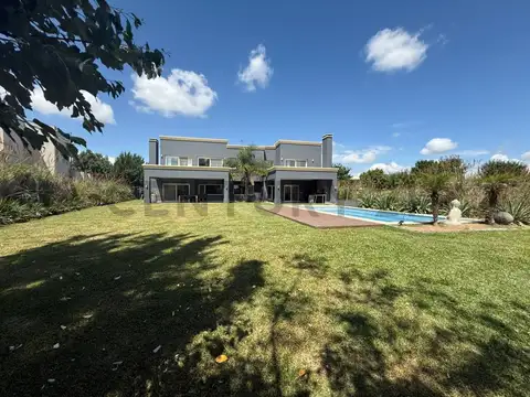 Casa en Venta de 5 dormitorios