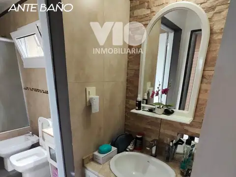 Casa en Venta con 4 cocheras