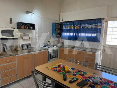 Depto Tipo Casa 8 ambientes con 7 baños