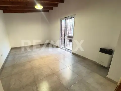 Depto Tipo Casa 4 ambientes con 1 baño