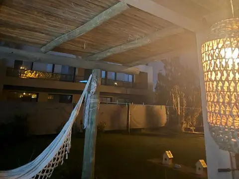 Casa amueblada en alquiler en barrio cerrado