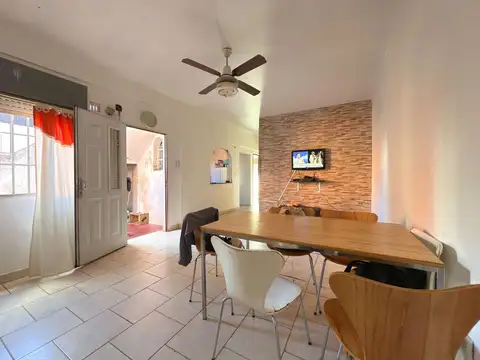 Departamento de 3 ambientes con balcon y terraza