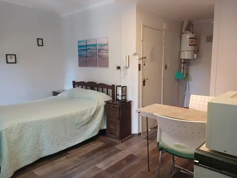 ALQUILER MONOAMBIENTE AMOBLADO EN MICROCENTRO CDAD