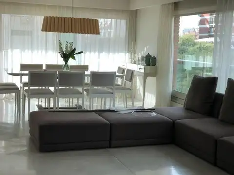 Departamento en Alquiler con 2 cocheras