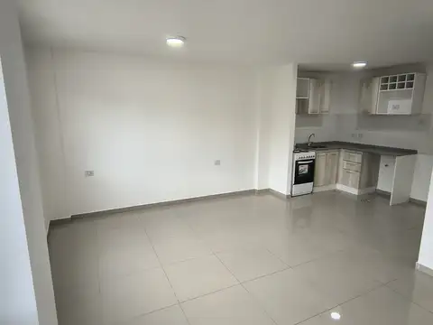 12 De Octubre 800, Piso 1