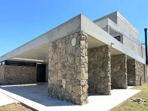 Casa en Venta 1 año