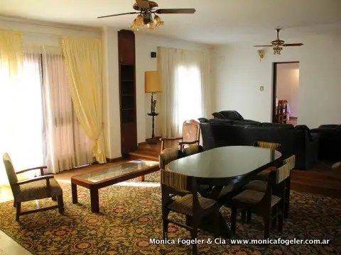 CASA EN VENTA AMPLIO PARQUE ZONA SILICOM MISIONES AEROPUERTO