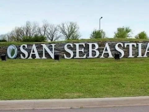 Lote en venta AREA 8 San Sebastián