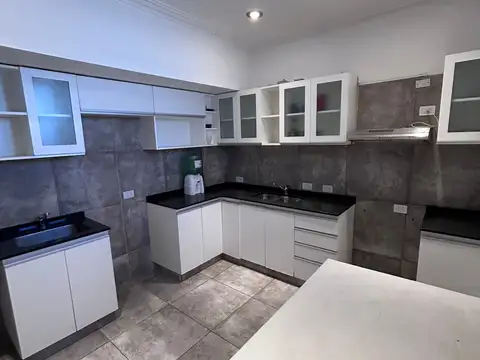 Casa en Alquiler en Salta, USD 2.600