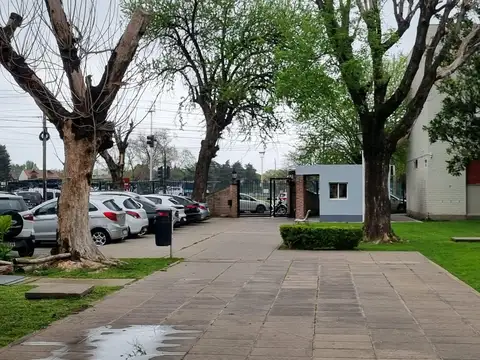 Av. Fondo de la Legua 2476