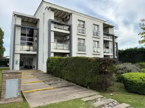 Barrancas de Iraola. Departamento 3 ambientes en Venta. Apto Crédito. Hudson. Berazategui.