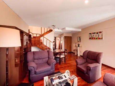 Depto Tipo Casa en Venta con 2 cocheras