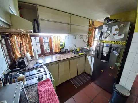 Casa en Venta en Rafael Calzada, USD 260.000