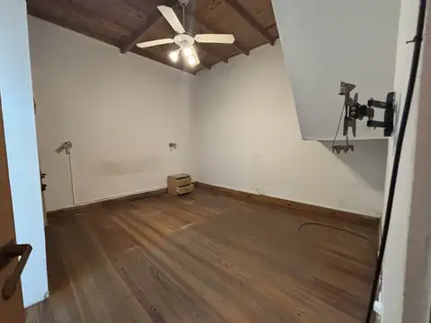 Depto Tipo Casa en Venta 60 años