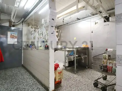 Avenida Parana 5300, Piso 0