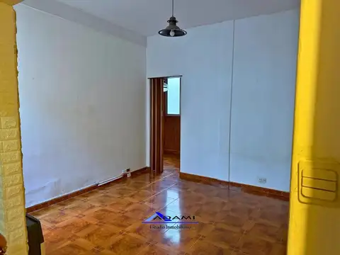 Jujuy 1727 , Piso 1