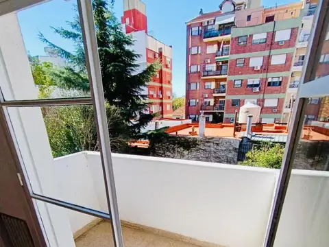 Excelente departamento de dos amplios ambientes.