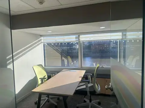 Excelente oficina con vista al dique - totalmente equipada.